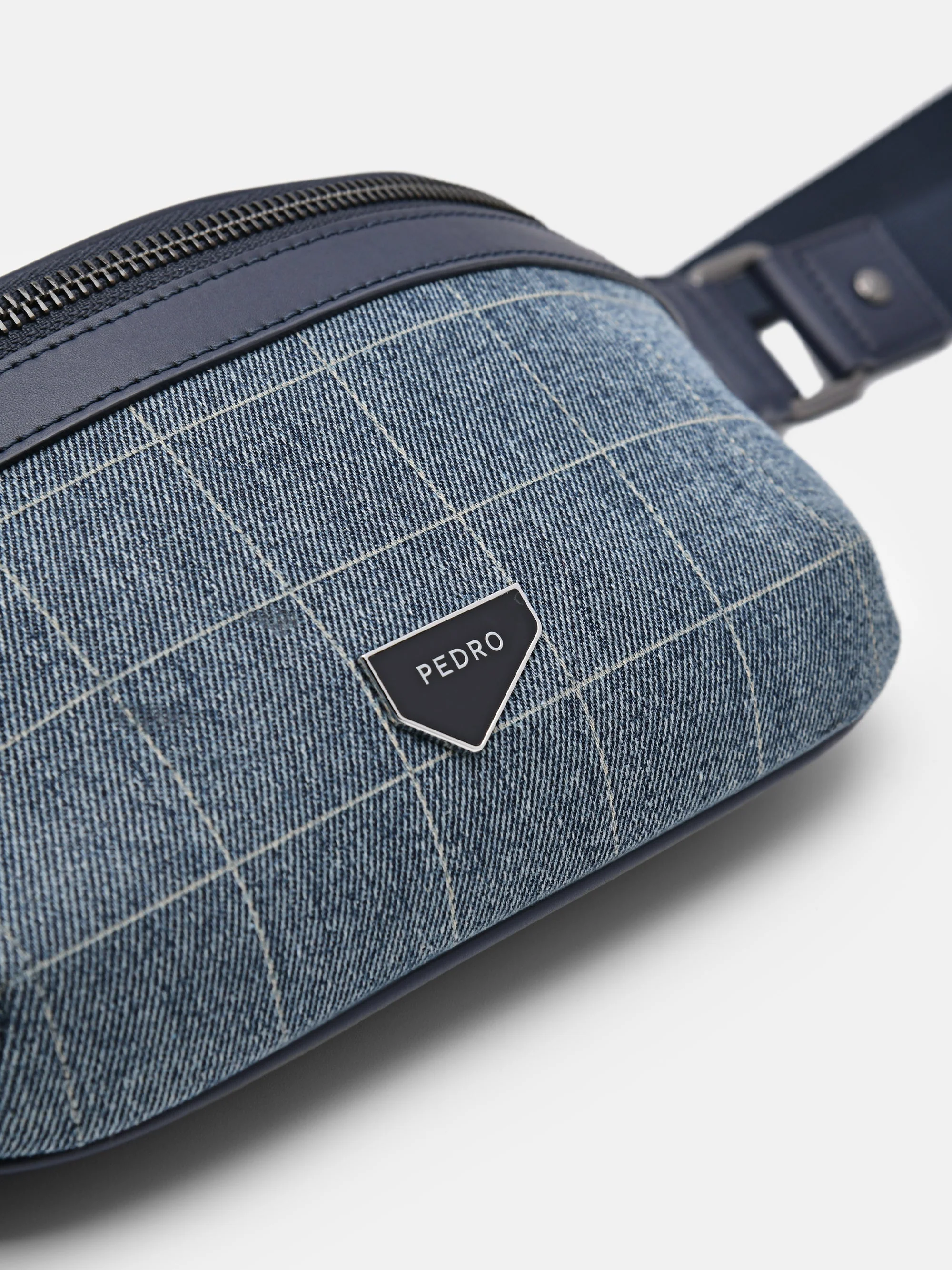 Taper Sling Pouch - Image 4