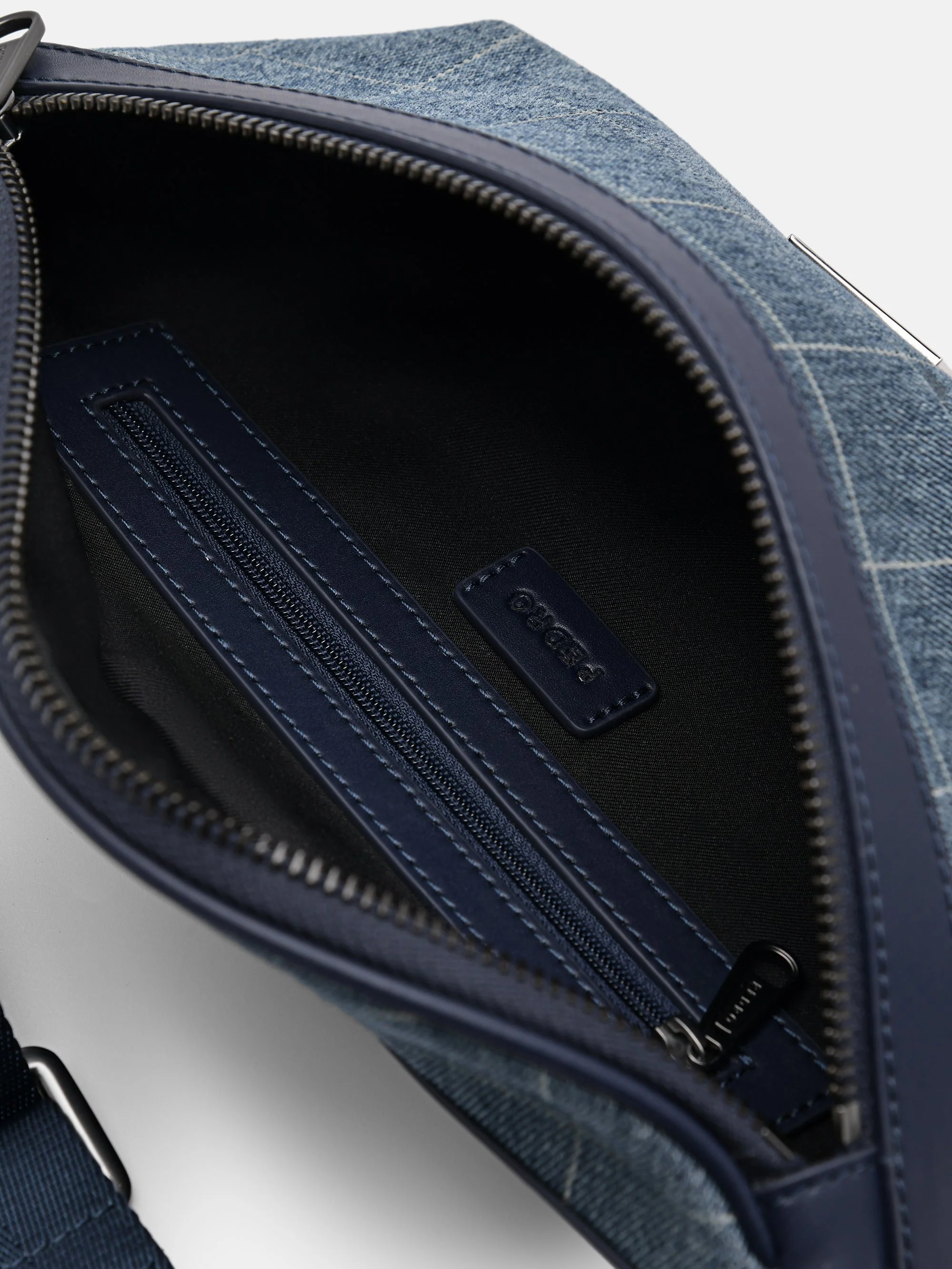 Taper Sling Pouch - Image 6